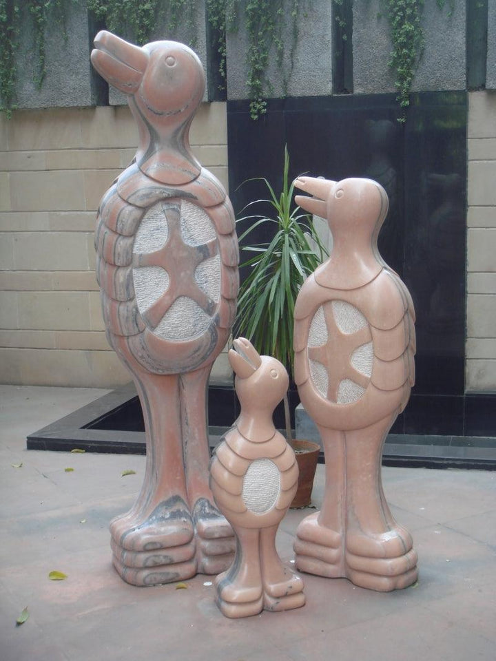 Animals sculpture titled 'Penguin Family', 72x54x30 inches, by artist Lallan Singh on Marble